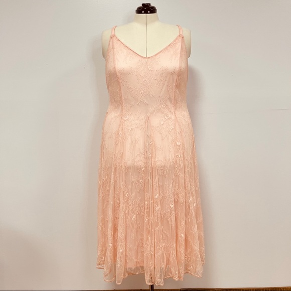 torrid Dresses & Skirts - TORRID Romantic Peach Lace Trapeze Midi Dress 3X
